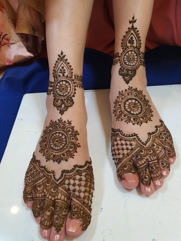 Mehendi by Anita Maheshwari
